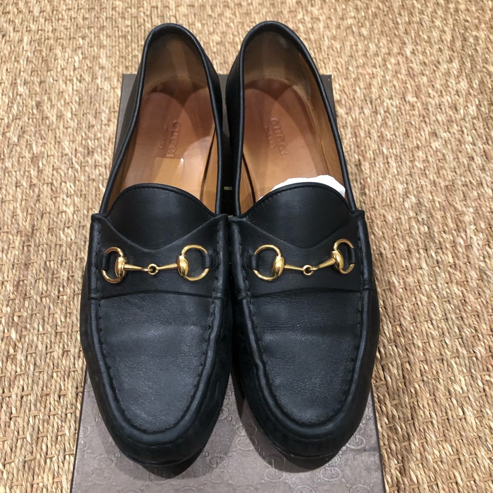 Gucci Black Leather Loafers with Gold Horsebit Accents